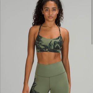 Lululemon- Flow Y Bra *Nulu